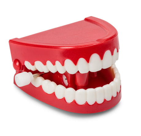 CLOCKWORK CHATTERING TEETH