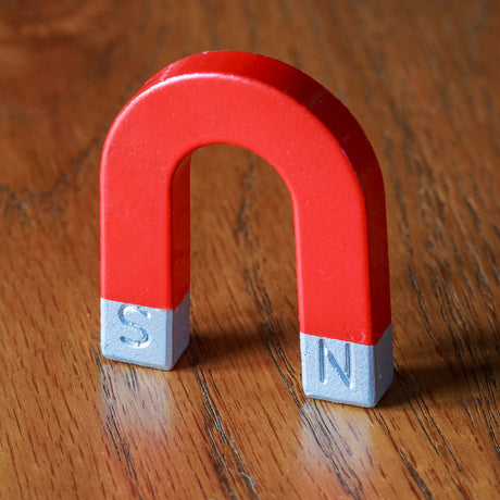 HORSESHOE MAGNET