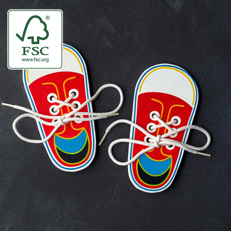 WOODEN LACING SHOE