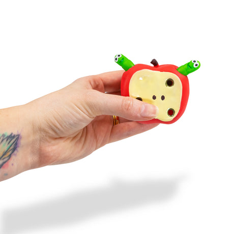 STRETCHY APPLE AND WORMS