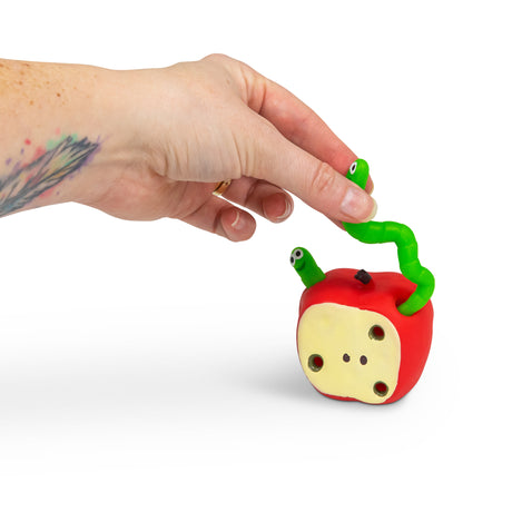 STRETCHY APPLE AND WORMS