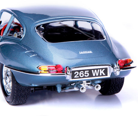 1:18 JAGUAR E COUPE (1961)