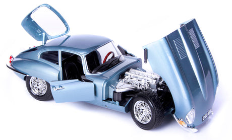 1:18 JAGUAR E COUPE (1961)