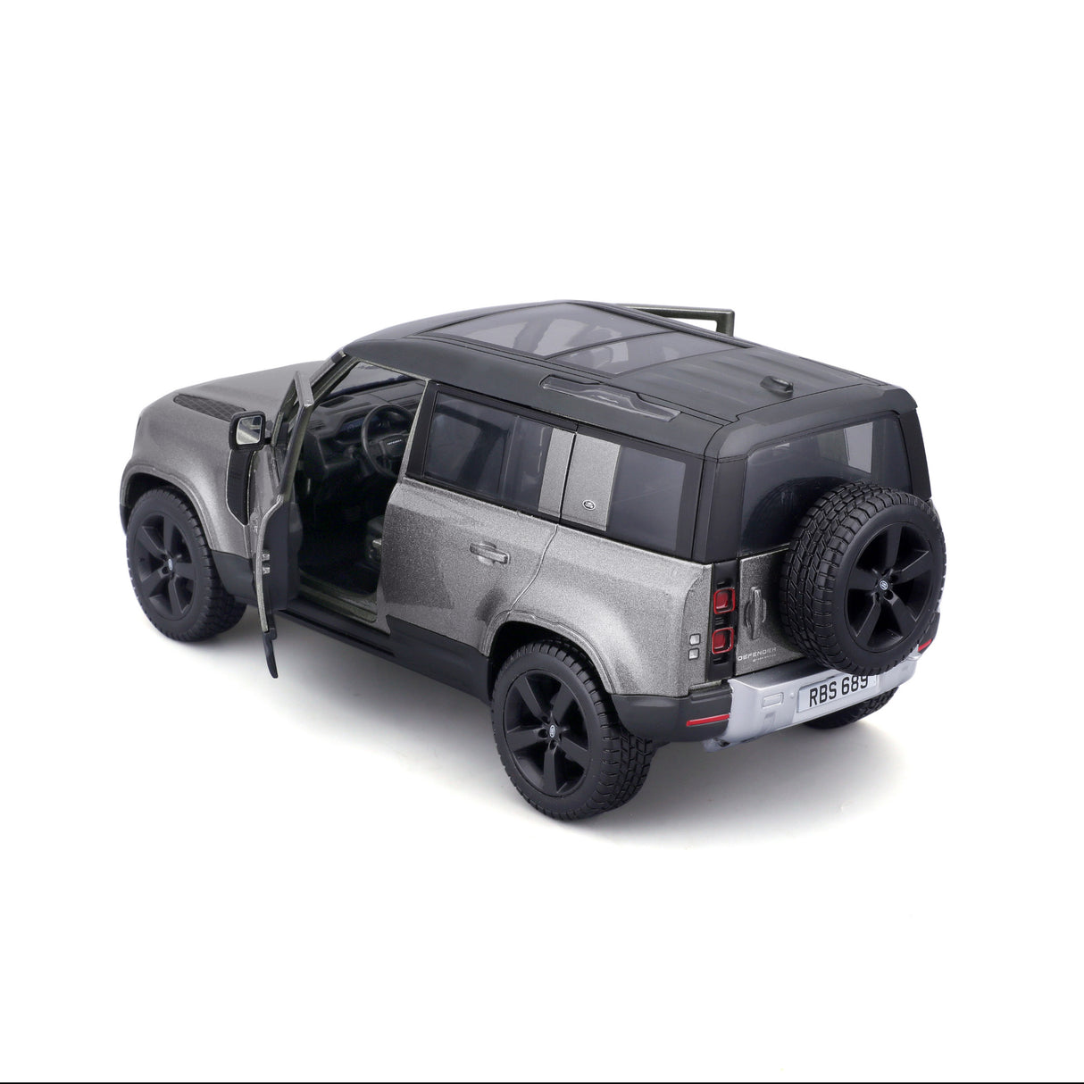 1:24 2022 LAND ROVER DEFENDER SILVER