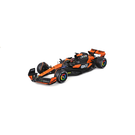 1:24 F1 MCLAREN MCL38 2024 WITH HELMET PIASTRI