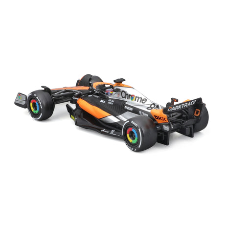 1:43 F1 MCLAREN MCL60 2023 WITH HELMET PIASTRI