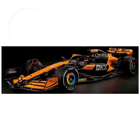 1:43 F1 MCLAREN RACING TRANSPORTER MCL38 2024 NORRIS