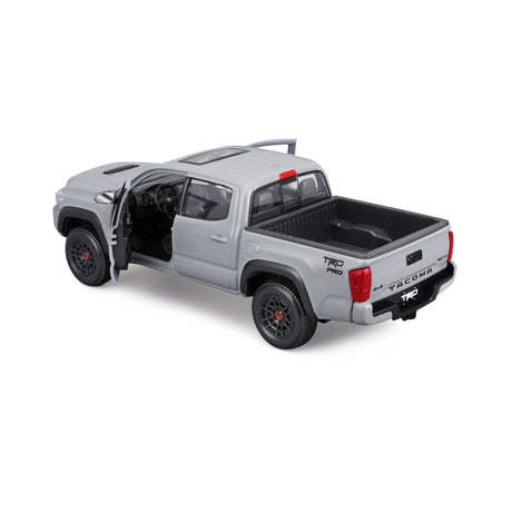 1:24 2023 TOYOTA TACOMA