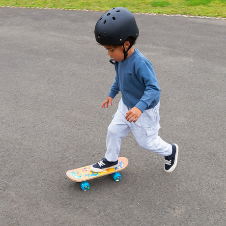 DRAGONS SKATEBOARD WITH FLASHING WHEELS 17 INCH