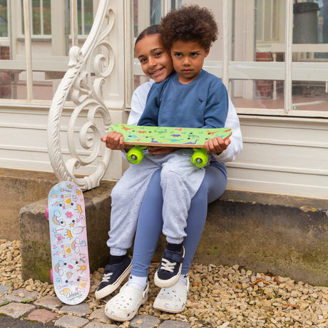 PRINCESSES SKATEBOARD WITH FLASHING WHEELS 17 INCH