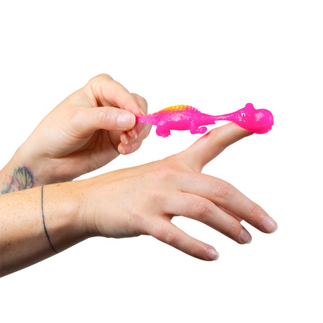 STICKY SLINGSHOT DINOSAURS - 2PK